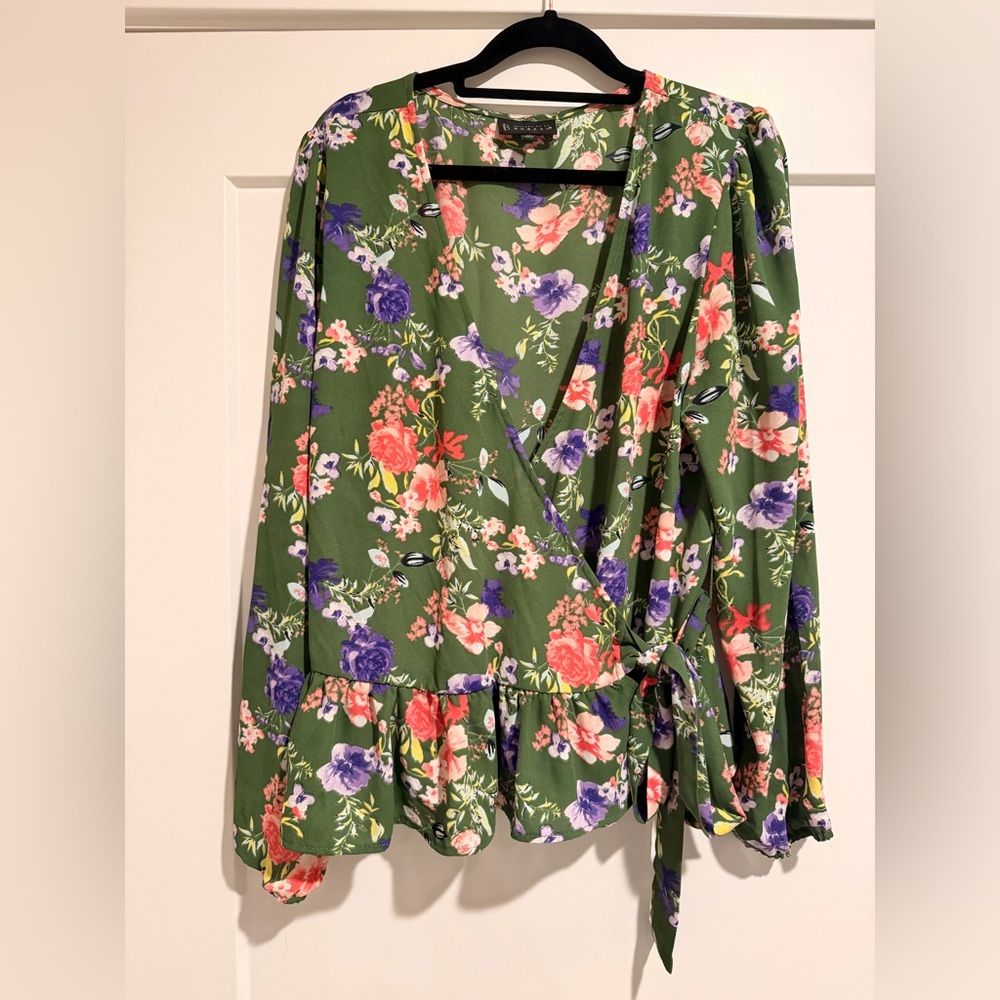 bobeau Olive Green Floral Tie-Waist Wrap Blouse size M